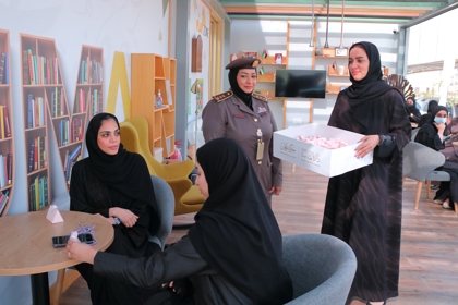 أكتوبر الوردي