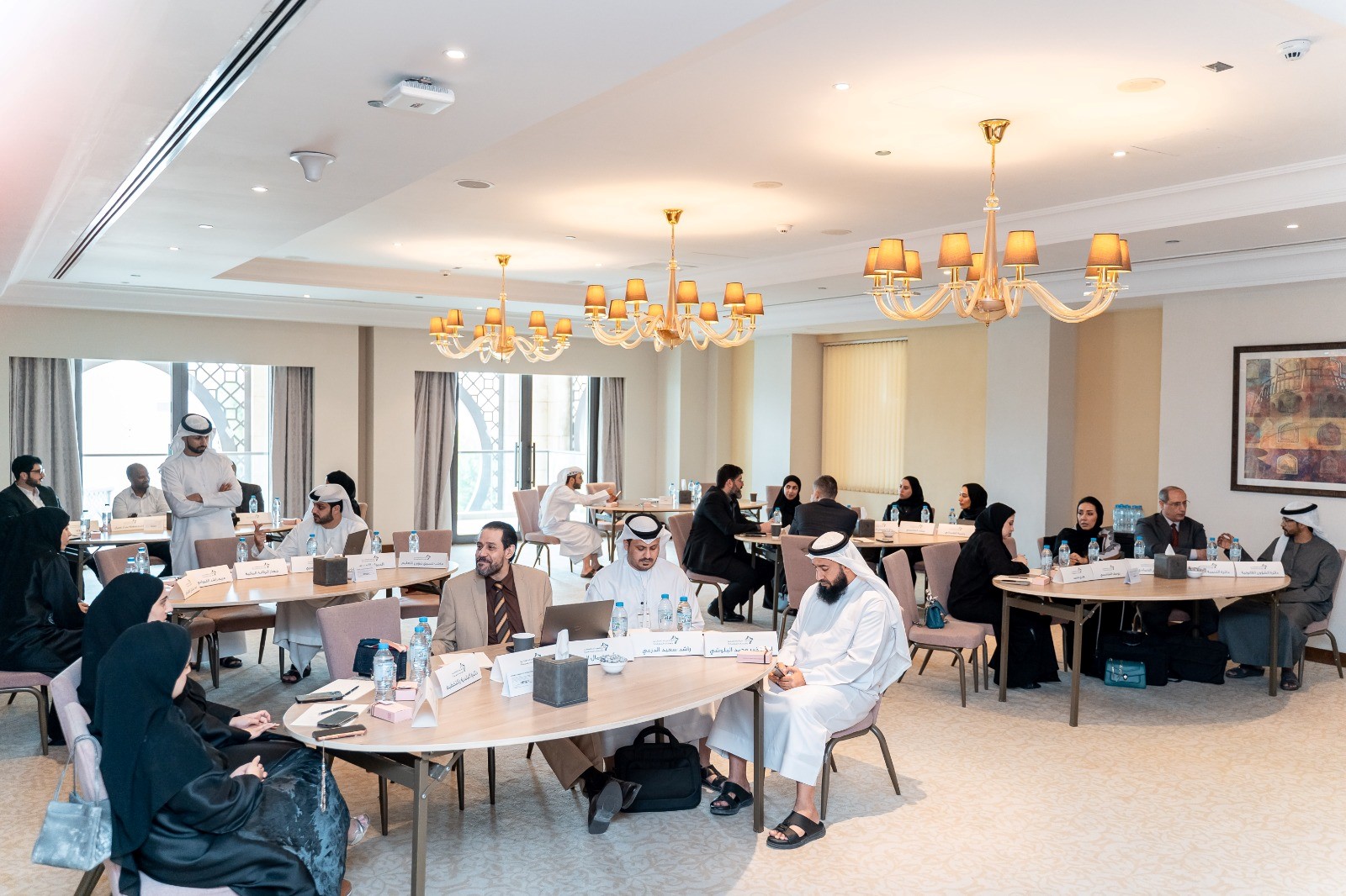 "مالية عجمان" تعقد مجلس المتعاملين وأصحاب المصلحة لتكريس الشفافية والمشاركة المجتمعية