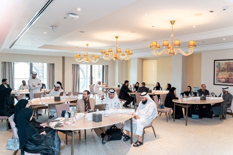 "مالية عجمان" تعقد مجلس المتعاملين وأصحاب المصلحة لتكريس الشفافية والمشاركة المجتمعية